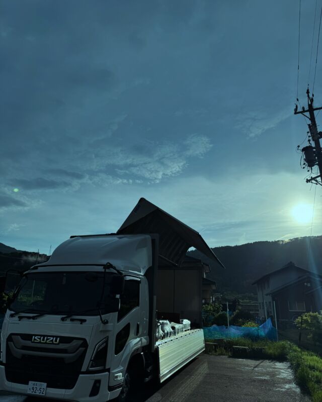 4tトラック🚚新車‼︎
今年は東や西にたくさんはしりまくる‼︎
乗用車レベルでのセンサー機能で凄い‼︎

#新車 #4tトラック #自動運転 #センサー